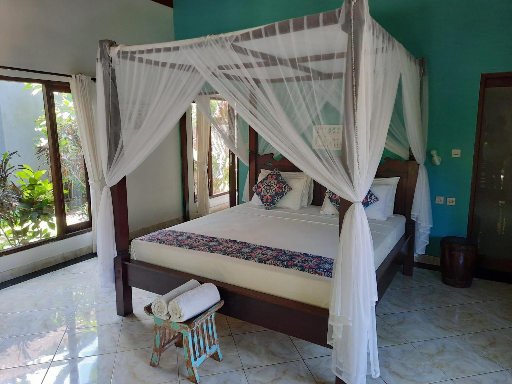 Kirana Homestay Amed Exterior foto